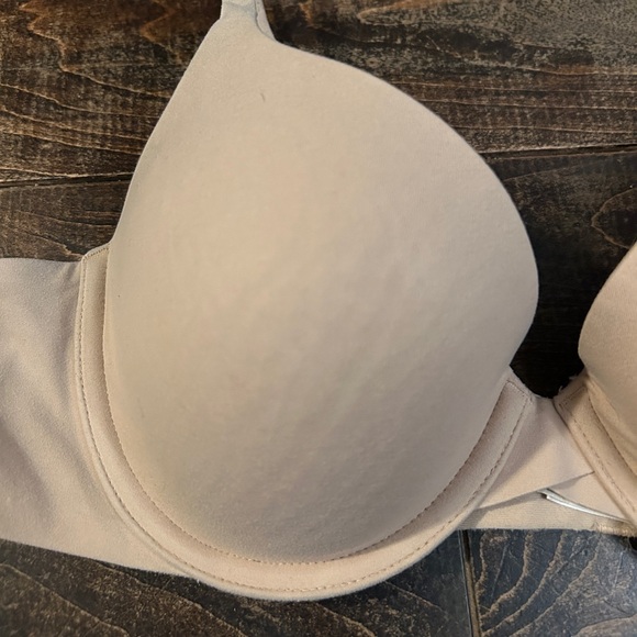 34B Calvin Klein Nude T-Shirt Bra EUC - Picture 3 of 8